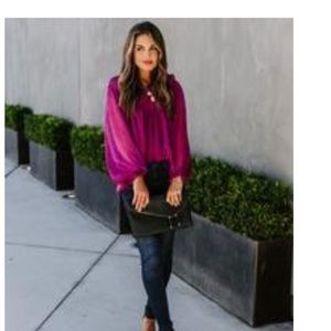 STUNNING top new with tags